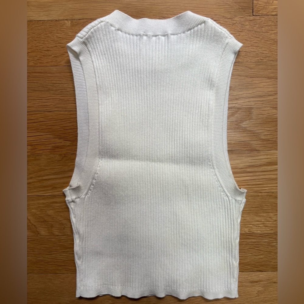 Aritzia Wilfred Reso Sleeveless Crop Top / XS White Birch - Picture 3 of 10